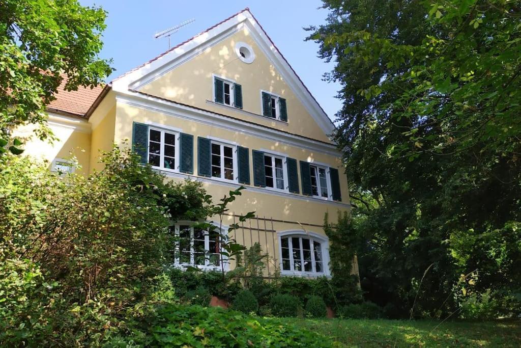 Ferienwohnung In Der Villa Sana Mit Grossem Garten Rofingen Exterior foto