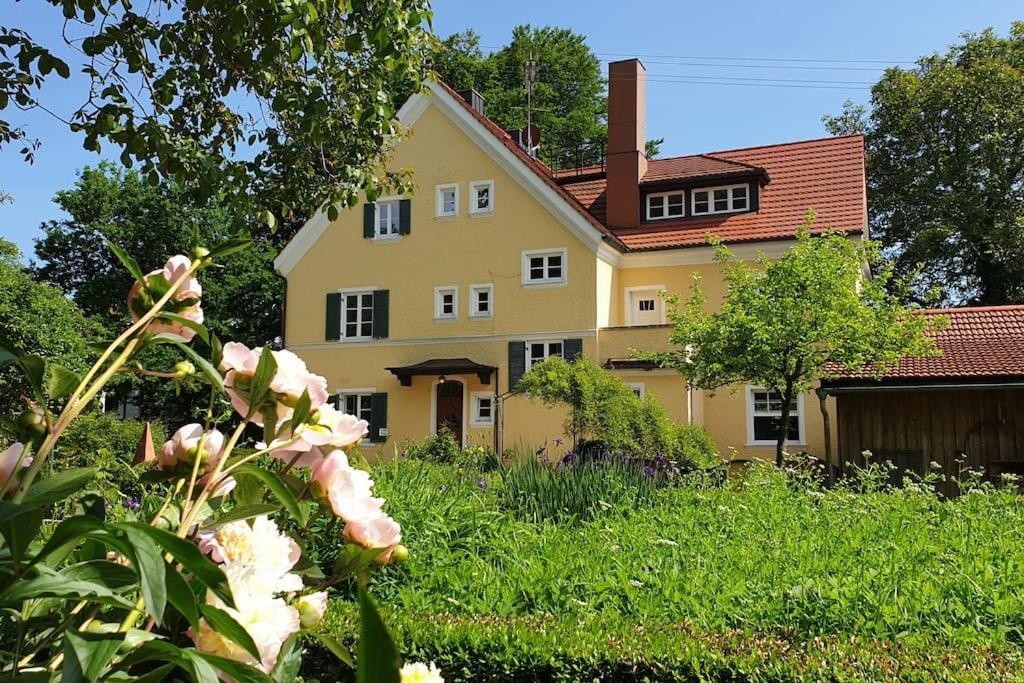 Ferienwohnung In Der Villa Sana Mit Grossem Garten Rofingen Exterior foto